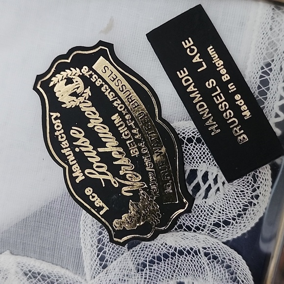 Handmade Brussels Lace Handkerchief Louise Verschueren Made in Belgium Vintage - Picture 5 of 5